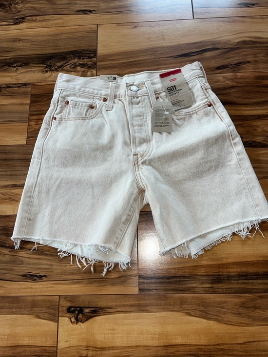 Levi's Pants - NWT Levi’s 501 Mid-Thigh High Waist Shorts